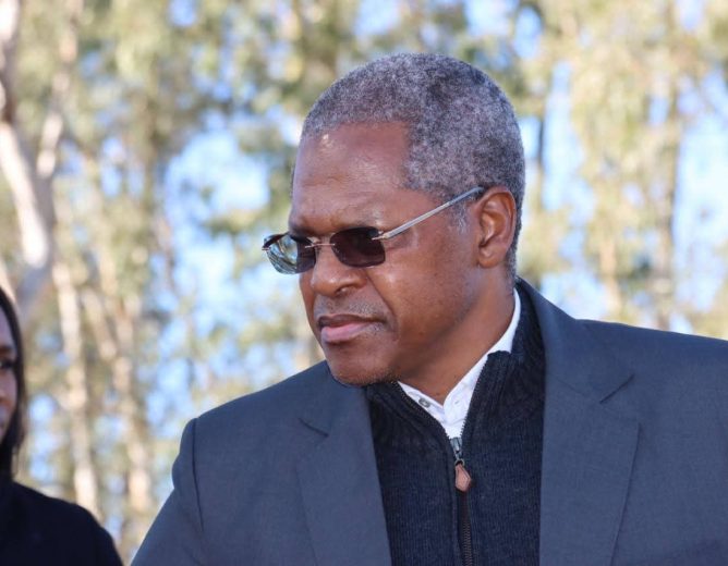 Visit by the Minister of Cooperative Governance and Traditional Affairs to the O.R. Tambo District