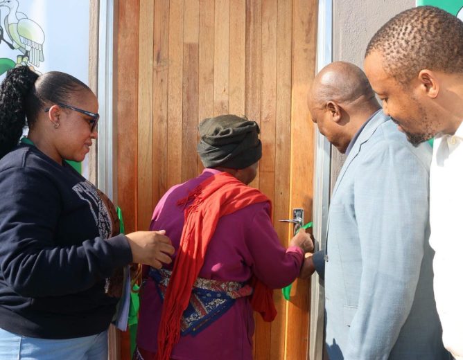 House Hand Over
